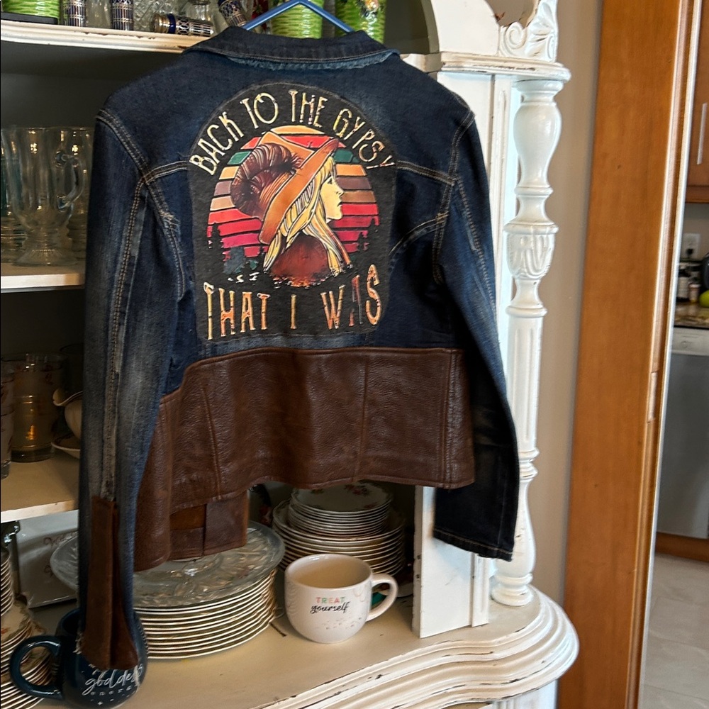# 142  handcrafted, Fleetwood Mac jacket size small